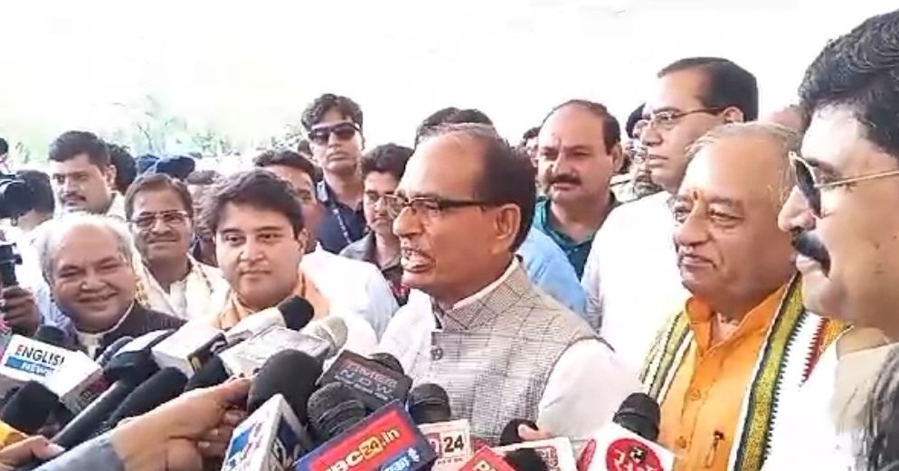 विपक्षी एकता की कोशिशों पर एमपी के सीएम का बड़ा हमला , बाढ़ में पेड़ पर चढ़े मेढ़क, सांप और बंदर से की तुलना Screenshot 20230624 132713 01 - The News Chakra