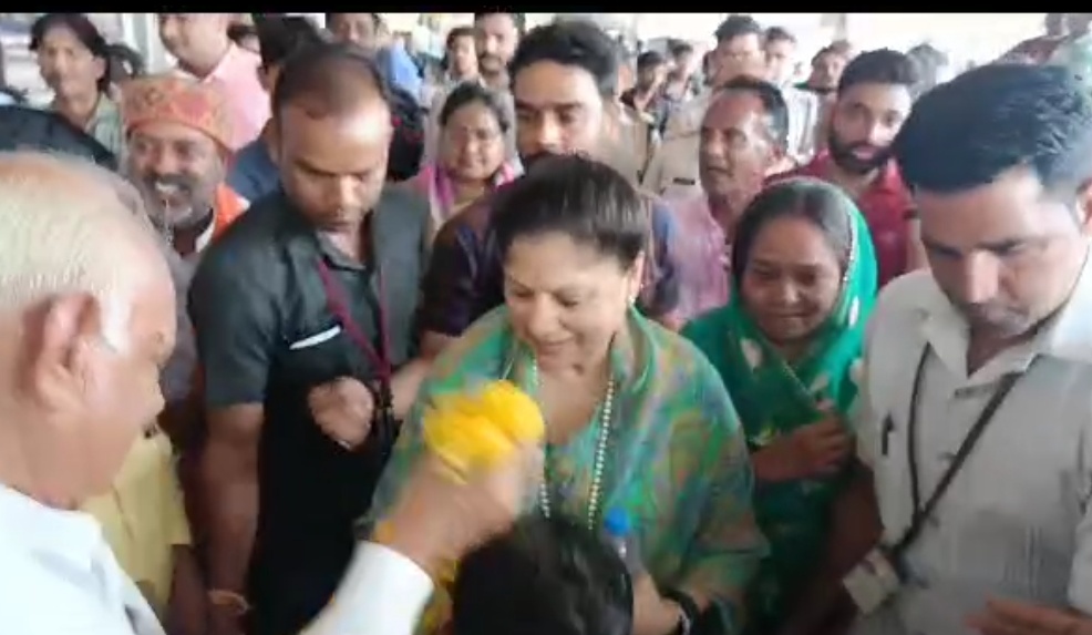 ग्वालियर – चम्बल में बीजेपी के सूफड़ा साफ होने के कांग्रेसी दावे पर यशोधरा राजे ने क्यों नही दिया जवाब ? आखिर उन्होंने किससे पूछने को कहा ? Screenshot 20230626 121446 01 - The News Chakra