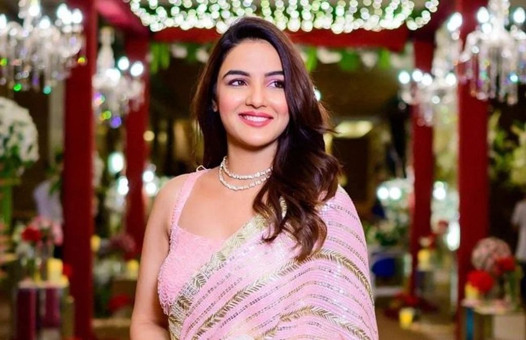 Jasmin Bhasin Biography Height A - The News Chakra