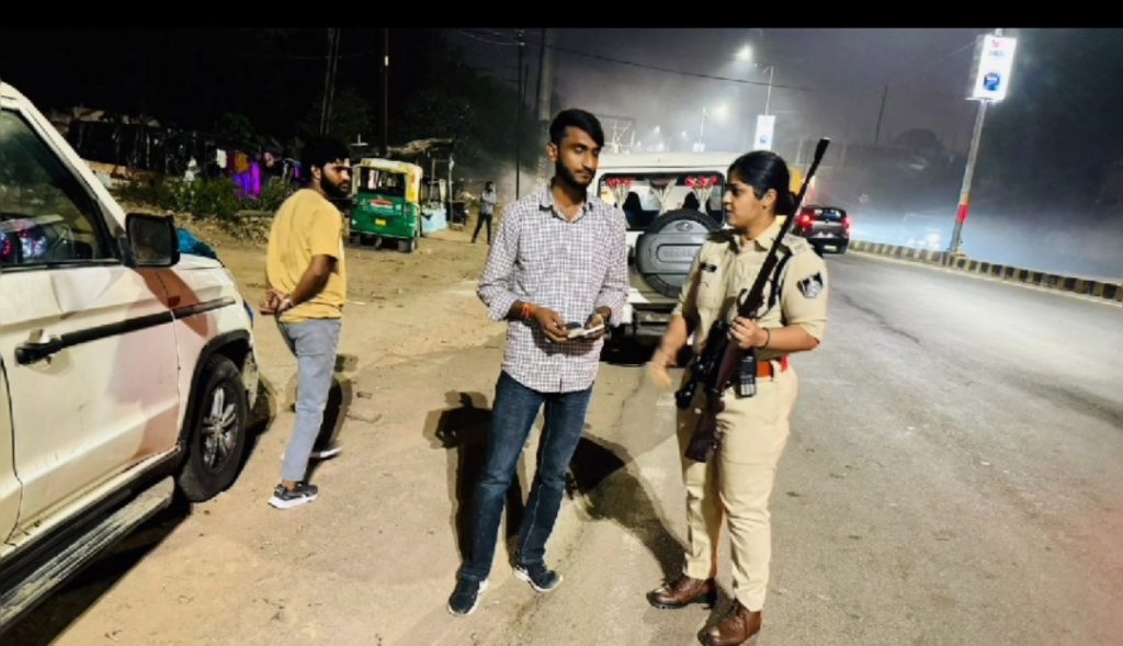 RSS प्रमुख डॉ मोहन भागवत के रूट पर क्यो कार में बन्दूक लेकर बैठे थे युवक, पुलिस जांच में जुटीं Screenshot 20241105 180025 01 - The News Chakra
