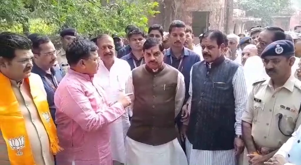 सीएम अचानक पहुंचे जेसी मिल श्रमिकों के बीच बोले जल्द कराऊंगा उनकी देनदारी का भुगतान, क्या है उनकी योजना ? Screenshot 20241111 123108 01 - The News Chakra