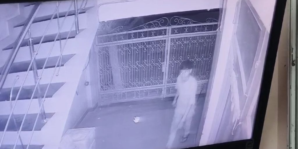 चार्टर्ड एकाउंटेंट के दफ्तर में चोरी में समान के साथ डाटा भी ले गए चोर, घटना सीसीटीवी में हुई रिकॉर्ड Screenshot 20241121 085824 01 - The News Chakra